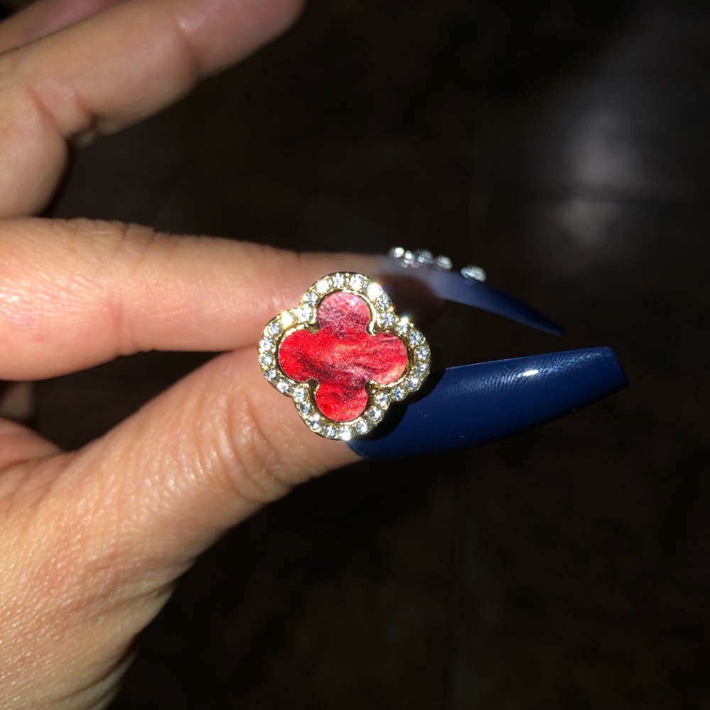 BEAUTIFUL CLOVER RINGS NEW ☘️ - Picture 10 of 14